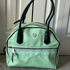 LULULEMON mint green yoga bag